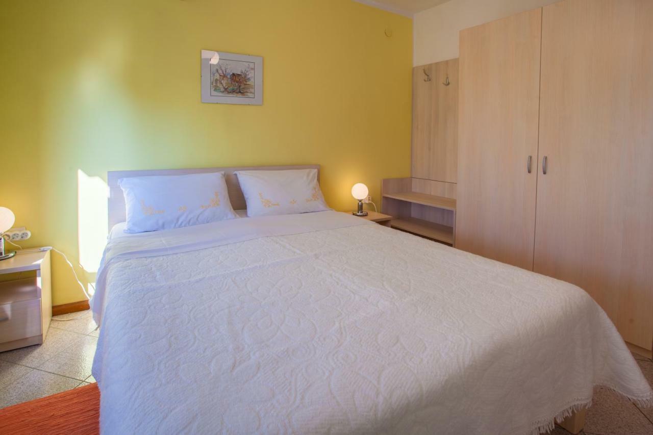 Rooms Ester Đảo Đảo Cres Ngoại thất bức ảnh