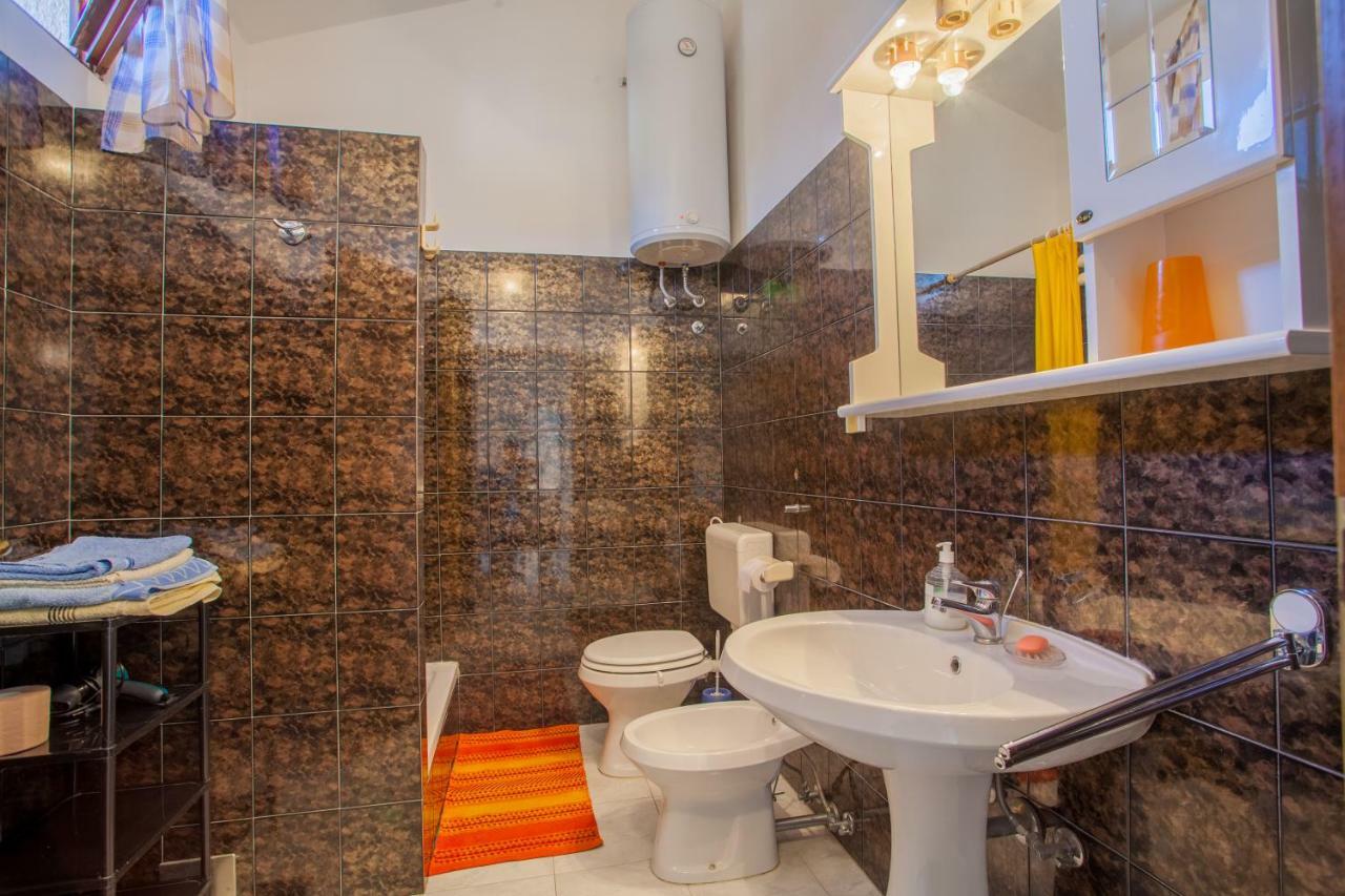 Rooms Ester Đảo Đảo Cres Ngoại thất bức ảnh